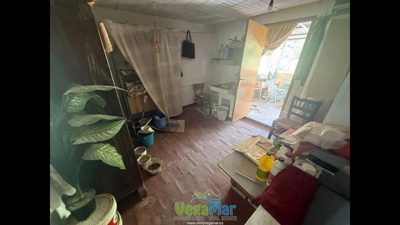 4 sovrum Villa till salu i Jete - 150 000 € (Ref: 9979239)