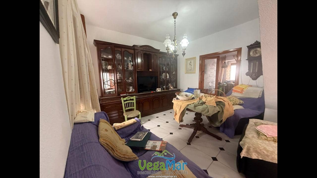 4 sovrum Villa till salu i Jete - 150 000 € (Ref: 9979239)