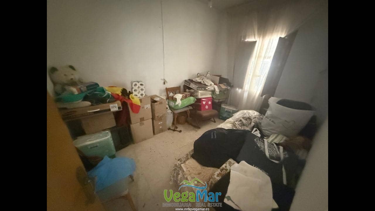 4 sovrum Villa till salu i Jete - 150 000 € (Ref: 9979239)