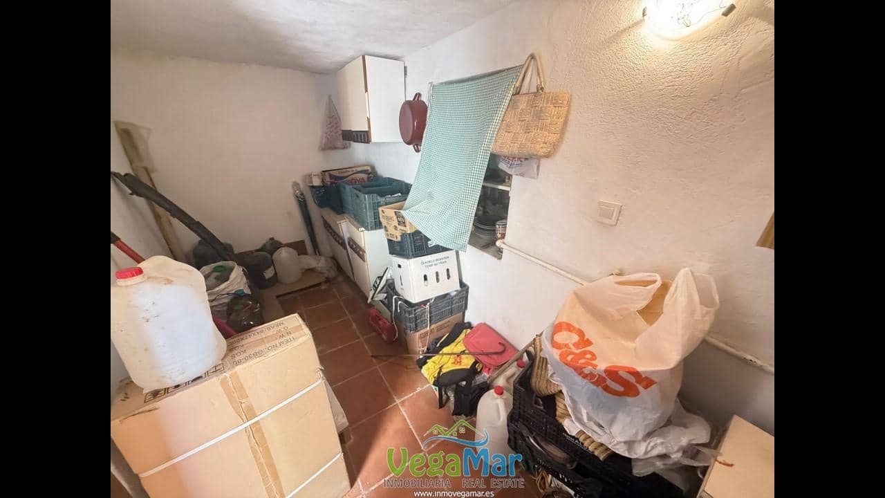 4 sovrum Villa till salu i Jete - 150 000 € (Ref: 9979239)