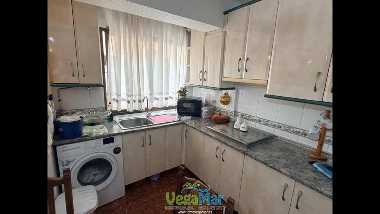 2 slaapkamer Flat te koop in Almunecar - € 280.000 (Ref: 9994663)
