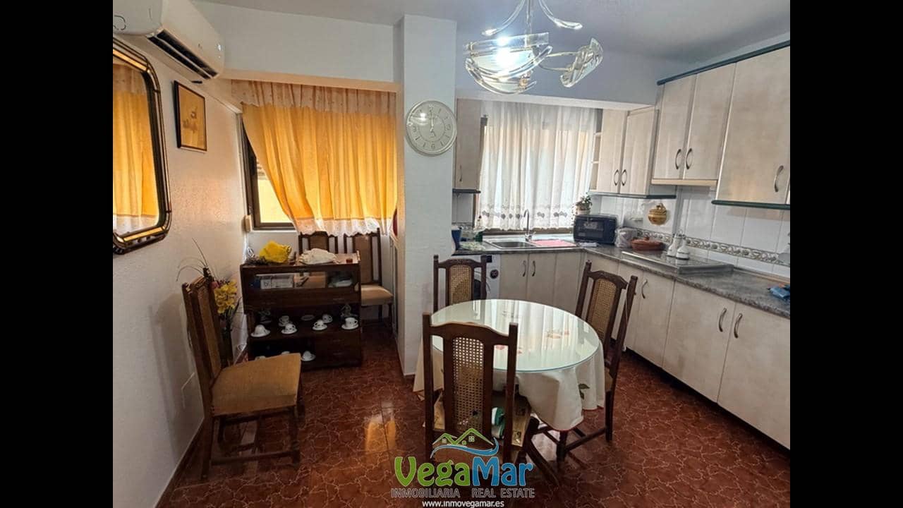 2 slaapkamer Flat te koop in Almunecar - € 280.000 (Ref: 9994663)