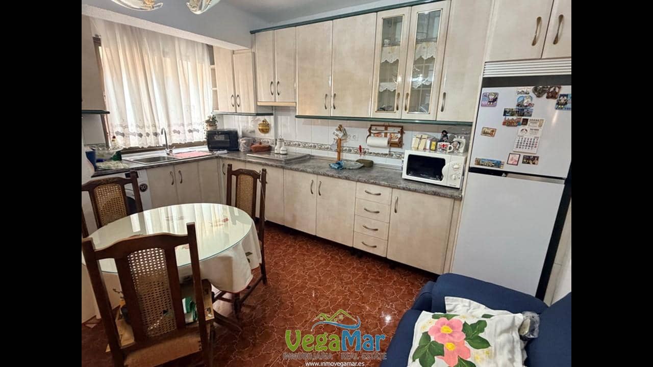 2 slaapkamer Flat te koop in Almunecar - € 280.000 (Ref: 9994663)