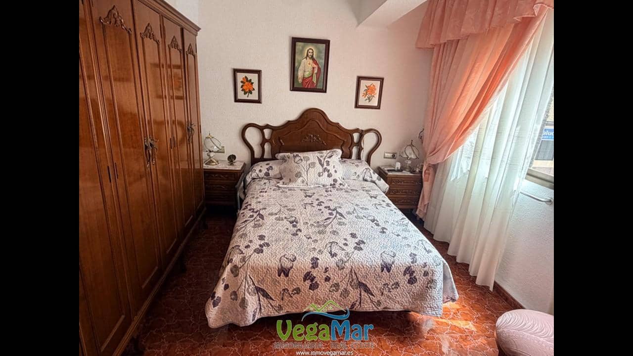 2 slaapkamer Flat te koop in Almunecar - € 280.000 (Ref: 9994663)