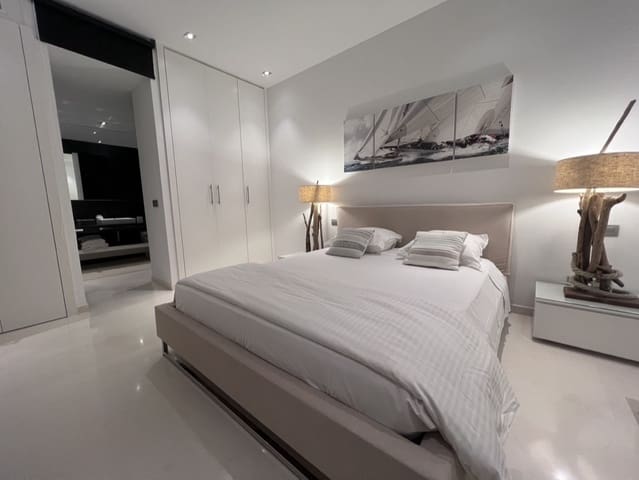 6 quarto Moradia Geminada para venda em San Jose / Sant Josep de Sa Talaia com piscina garagem - 1 950 000 € (Ref: 10018107)