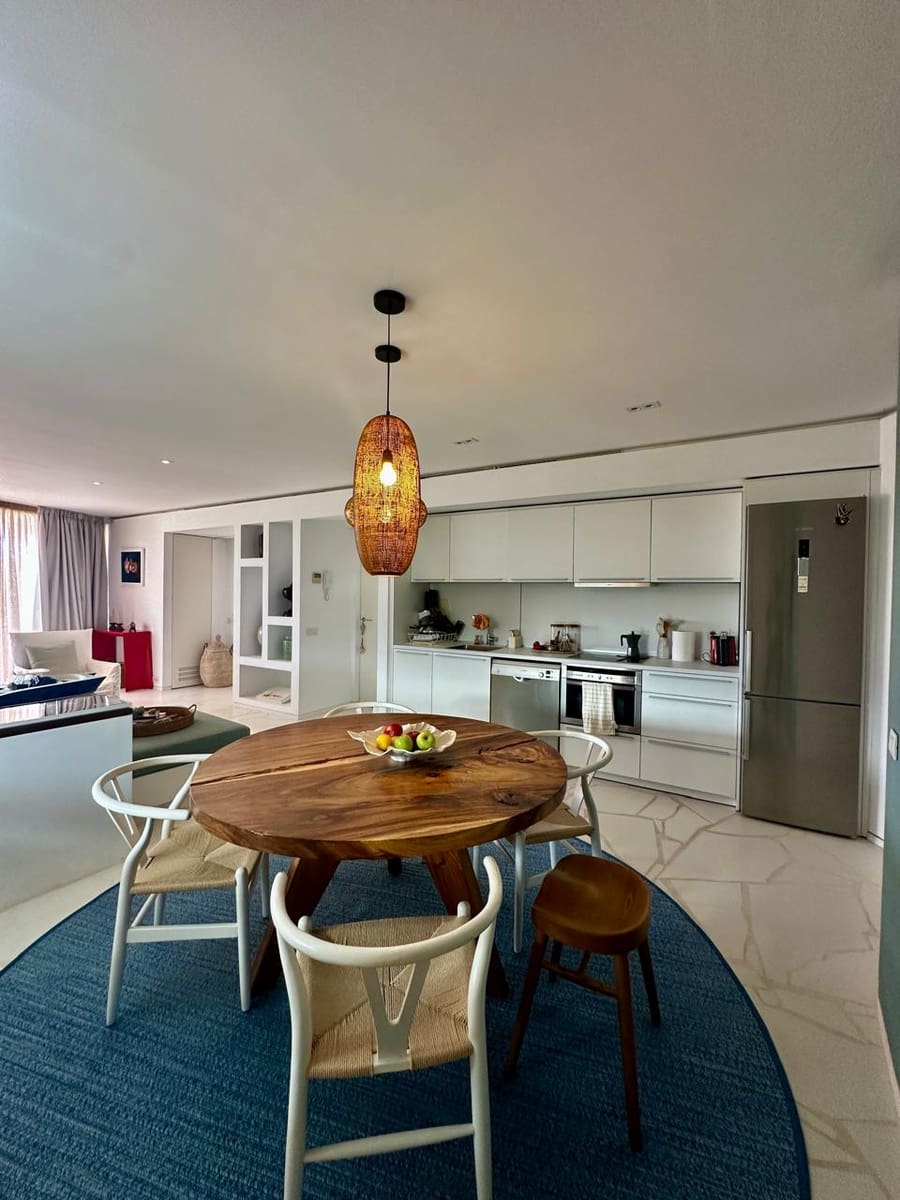 1 soverom Leilighet til salgs i Ibiza by med svømmebasseng garasje - € 1 250 000 (Ref: 10034479)