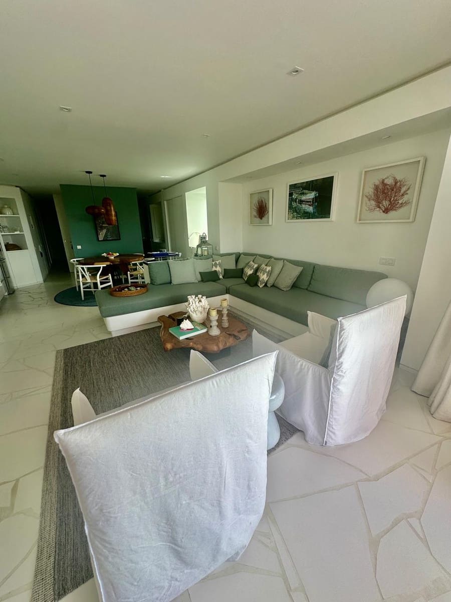 1 soverom Leilighet til salgs i Ibiza by med svømmebasseng garasje - € 1 250 000 (Ref: 10034479)
