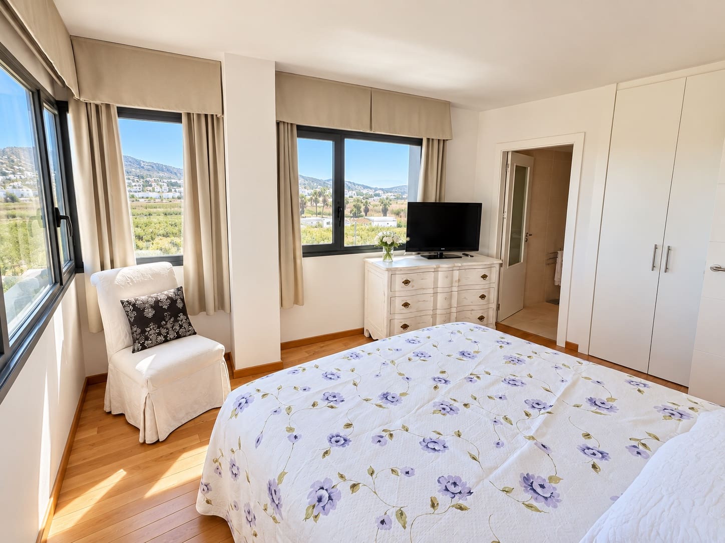 2 quarto Apartamento para arrendar em Ibiza / Eivissa cidade com garagem - 3 500 € (Ref: 10077305)