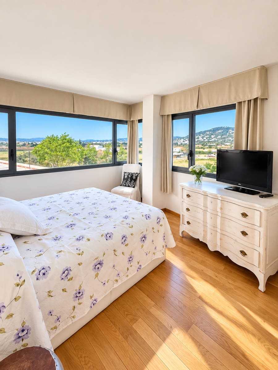 2 quarto Apartamento para arrendar em Ibiza / Eivissa cidade com garagem - 3 500 € (Ref: 10077305)