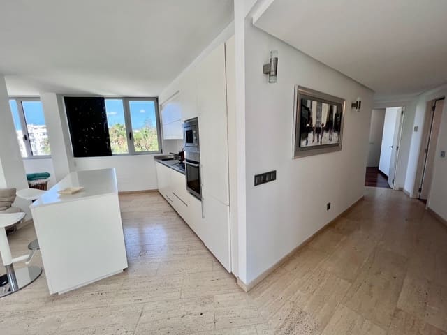 2 soverom Leilighet til leie i Ibiza by med svømmebasseng garasje - € 2 000 (Ref: 10174836)