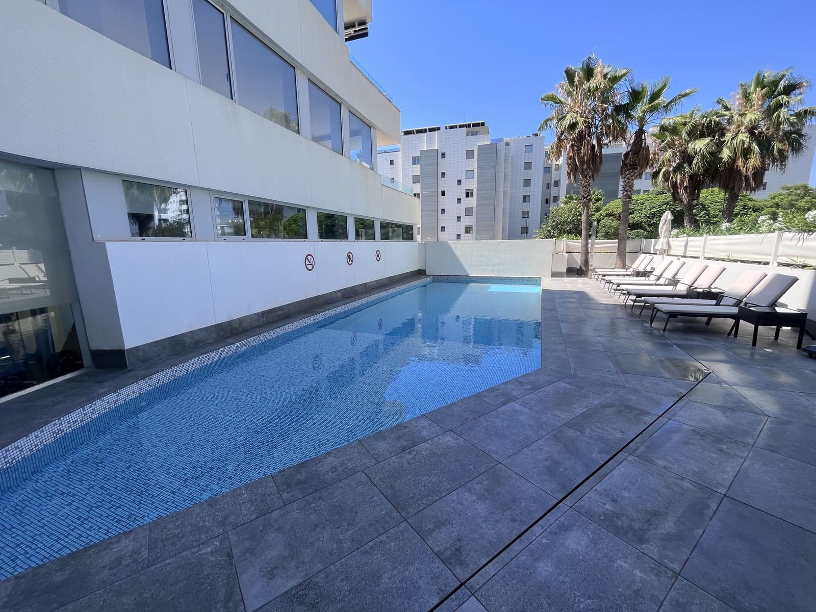 2 soverom Leilighet til leie i Ibiza by med svømmebasseng garasje - € 2 000 (Ref: 10174836)