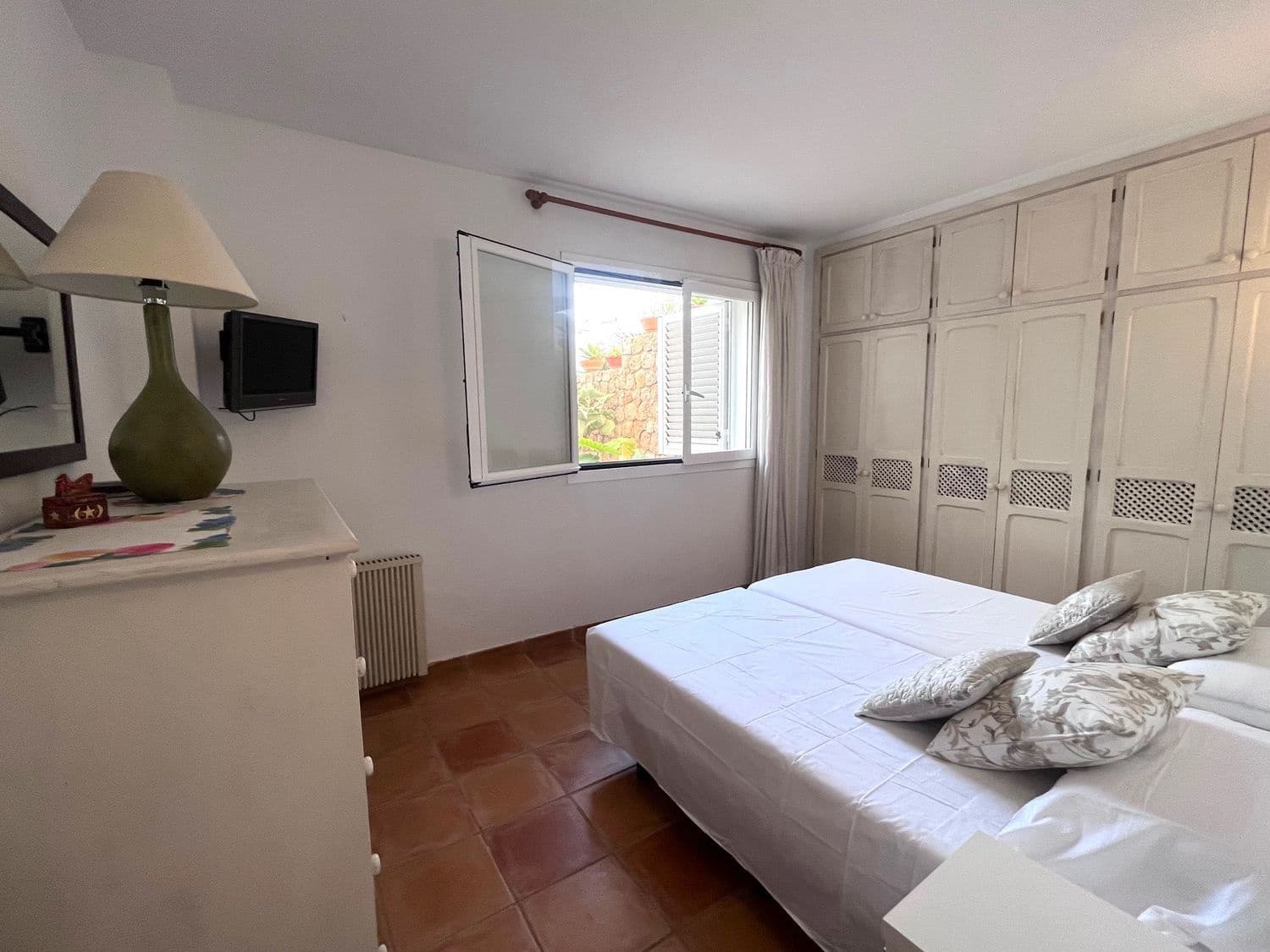 2 bedroom Apartment for rent in Nuestra Senora de Jesus with garage - € 3,000 (Ref: 5224995)