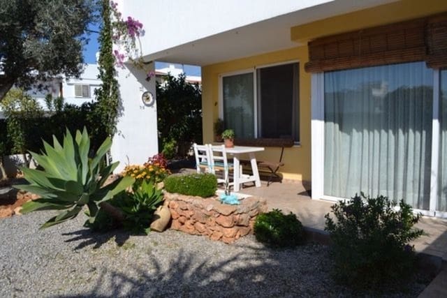 2 bedroom Apartment for rent in Nuestra Señora de Jesus, Santa Eulalia / Santa Eularia with garage - € 3,000 (Ref: 5224995)