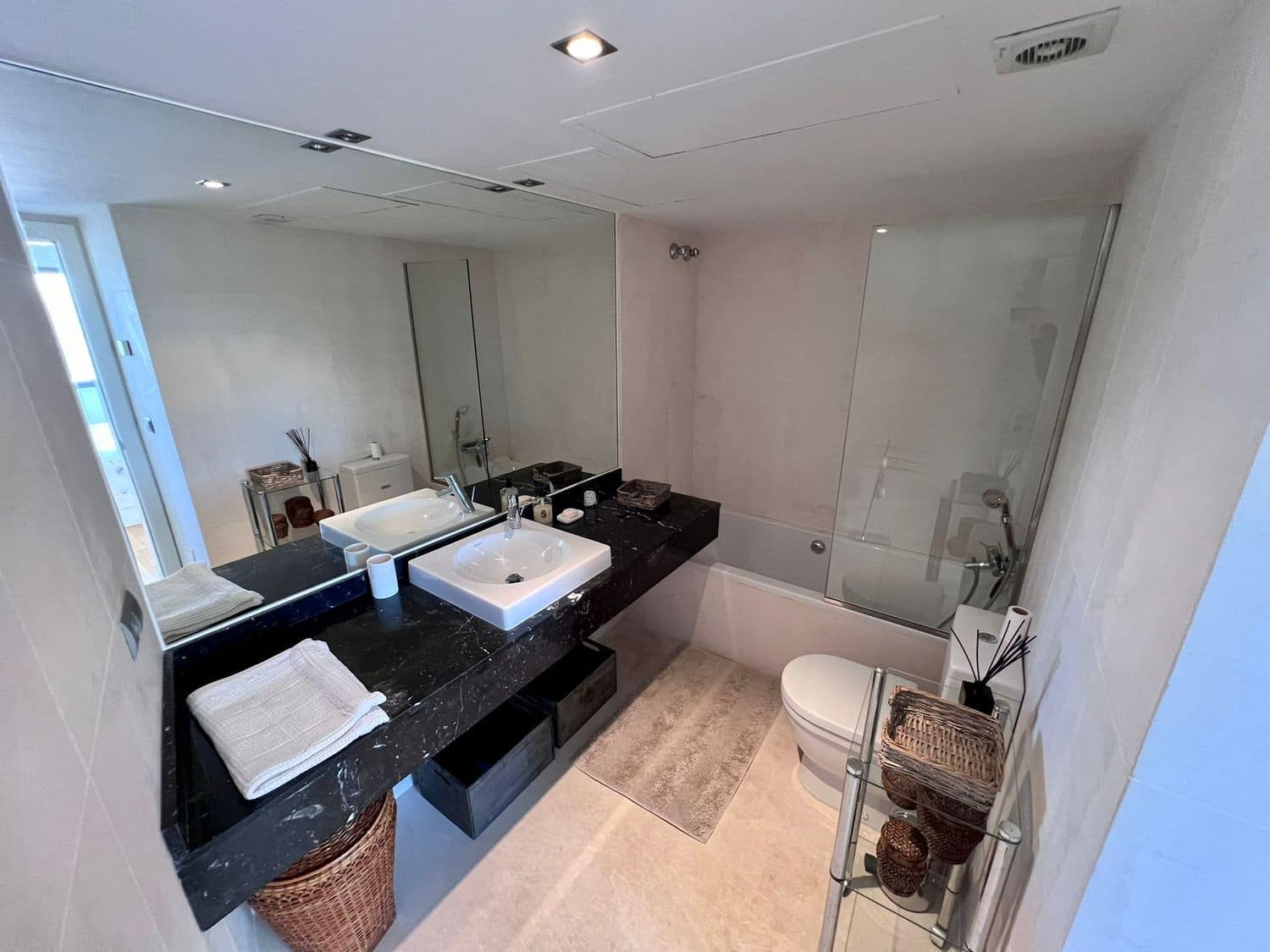 2 bedroom Apartment for rent in Ibiza / Eivissa town with garage - € 5,500 (Ref: 5976745)