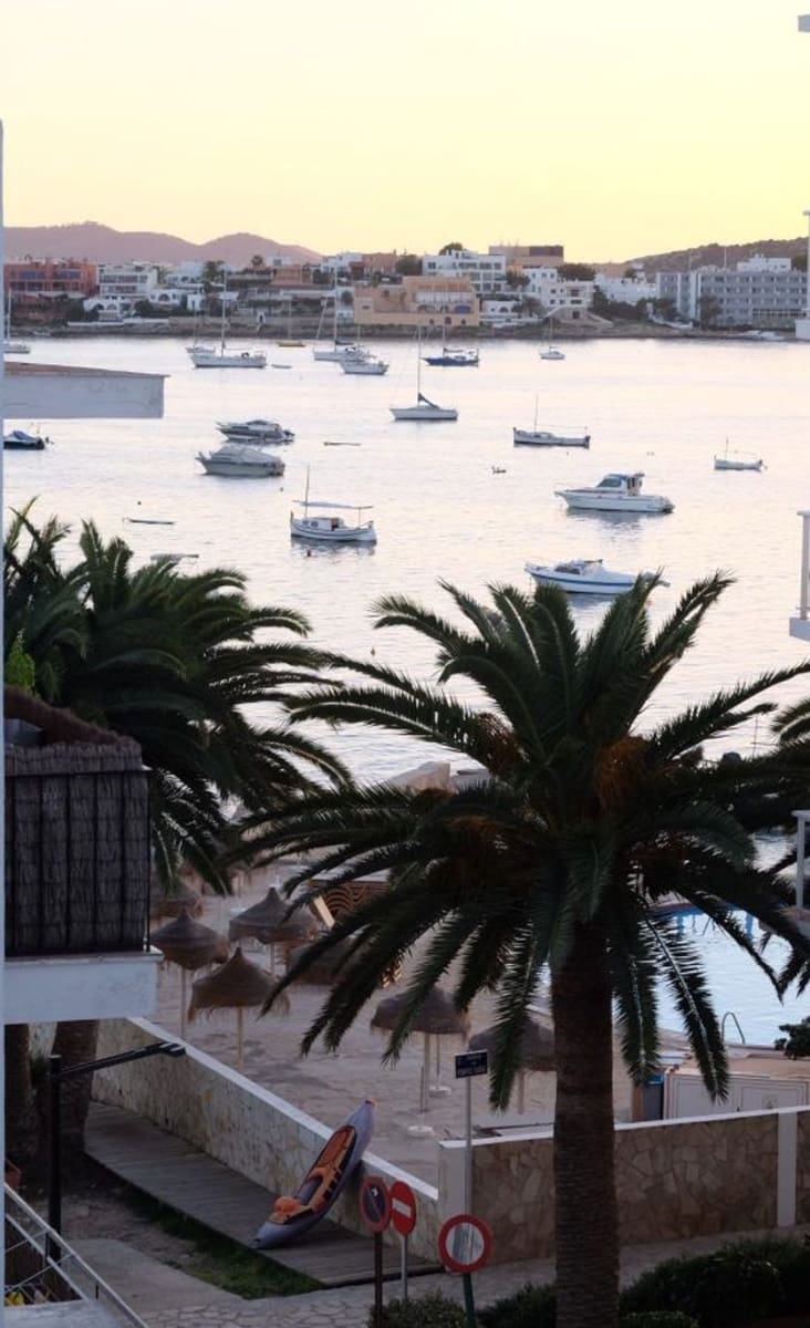 Apartamento de 2 habitaciones en Ibiza / Eivissa ciudad en alquiler con garaje - 4.500 € (Ref: 6581133)