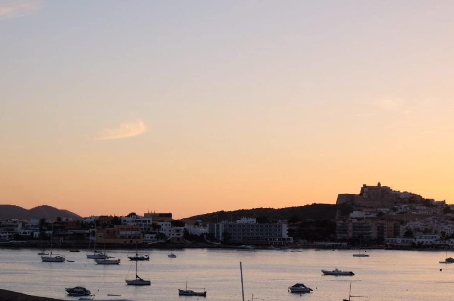 Apartamento de 2 habitaciones en Ibiza / Eivissa ciudad en alquiler con garaje - 4.500 € (Ref: 6581133)