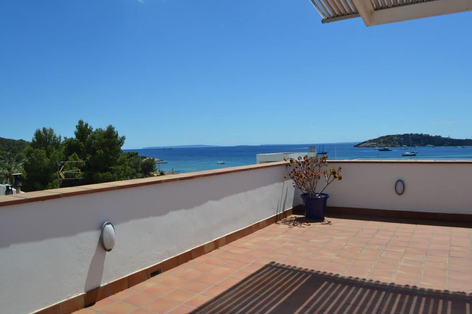 Apartamento de 2 habitaciones en Ibiza / Eivissa ciudad en alquiler con garaje - 4.500 € (Ref: 6581133)