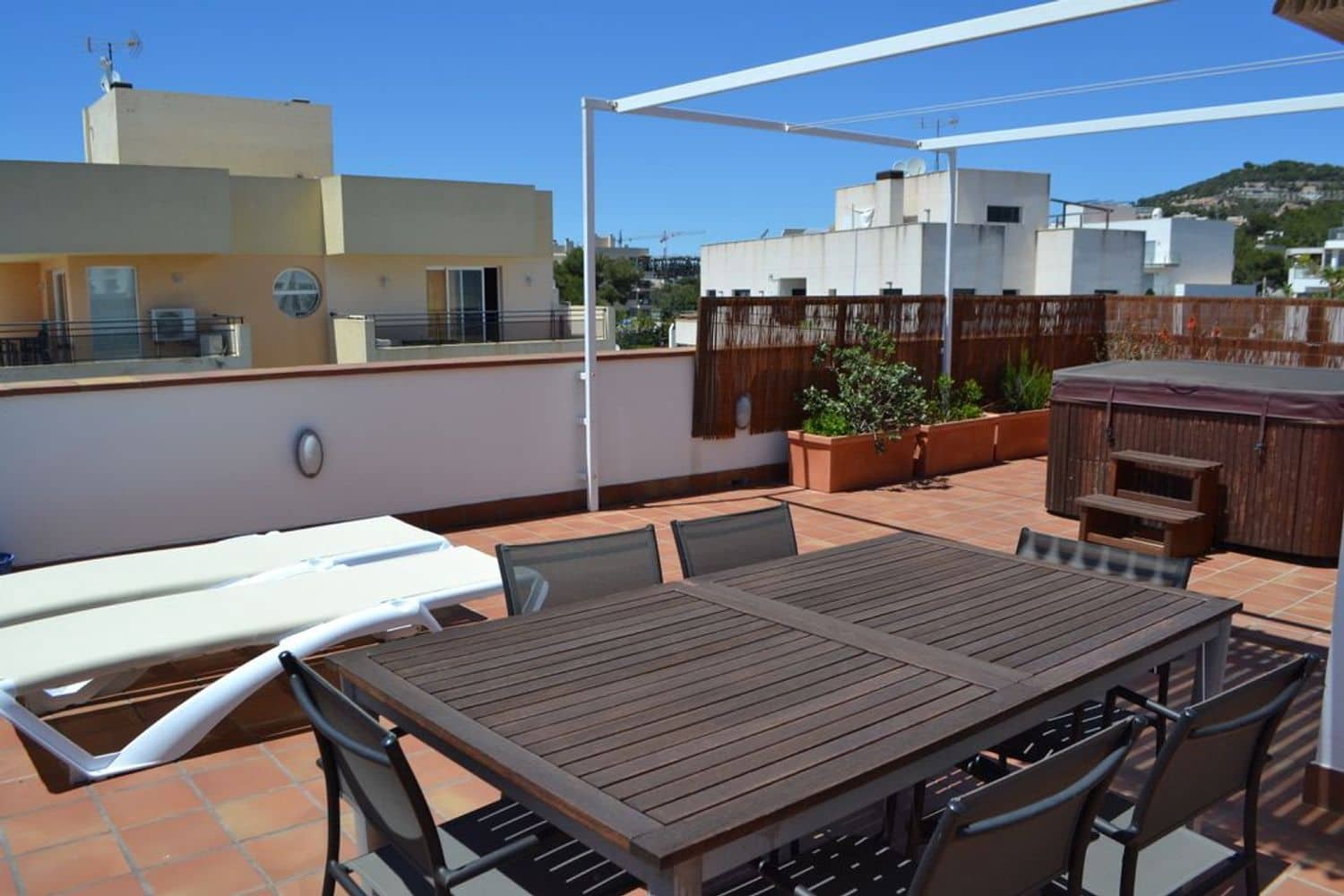 Apartamento de 2 habitaciones en Ibiza / Eivissa ciudad en alquiler con garaje - 4.500 € (Ref: 6581133)