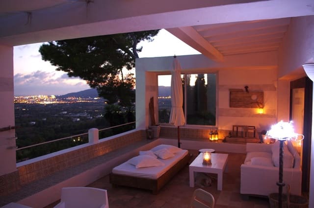 4 soverom Villa til salgs i Can Furnet, Santa Eulalia / Santa Eularia med svømmebasseng garasje - € 2 500 000 (Ref: 7502361)