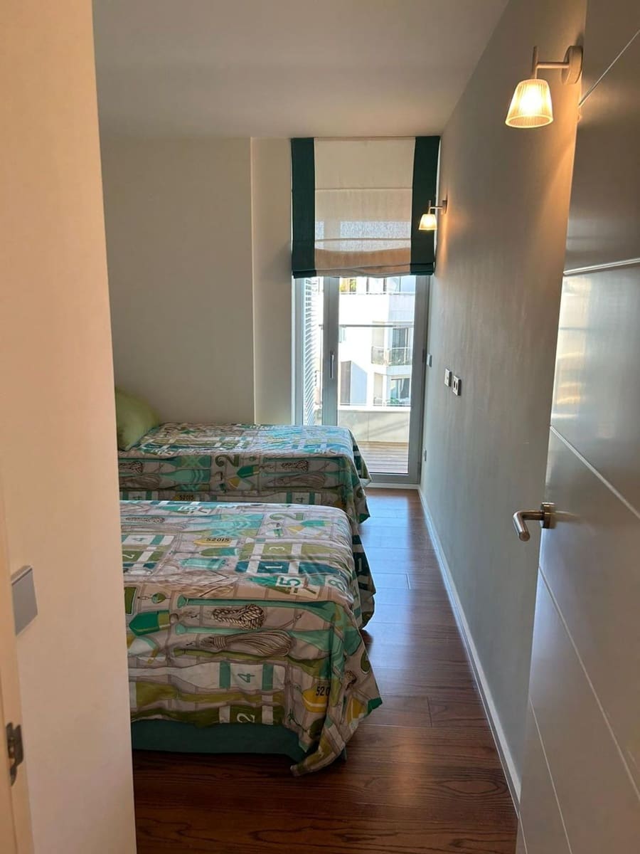 Apartamento de 3 habitaciones en Ibiza / Eivissa ciudad en venta con piscina garaje - 770.000 € (Ref: 7959317)