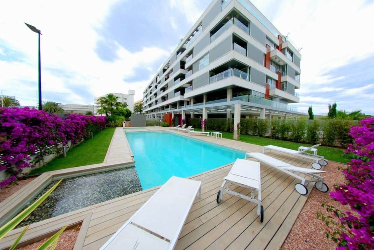 Apartamento de 3 habitaciones en Ibiza / Eivissa ciudad en venta con piscina garaje - 770.000 € (Ref: 7959317)