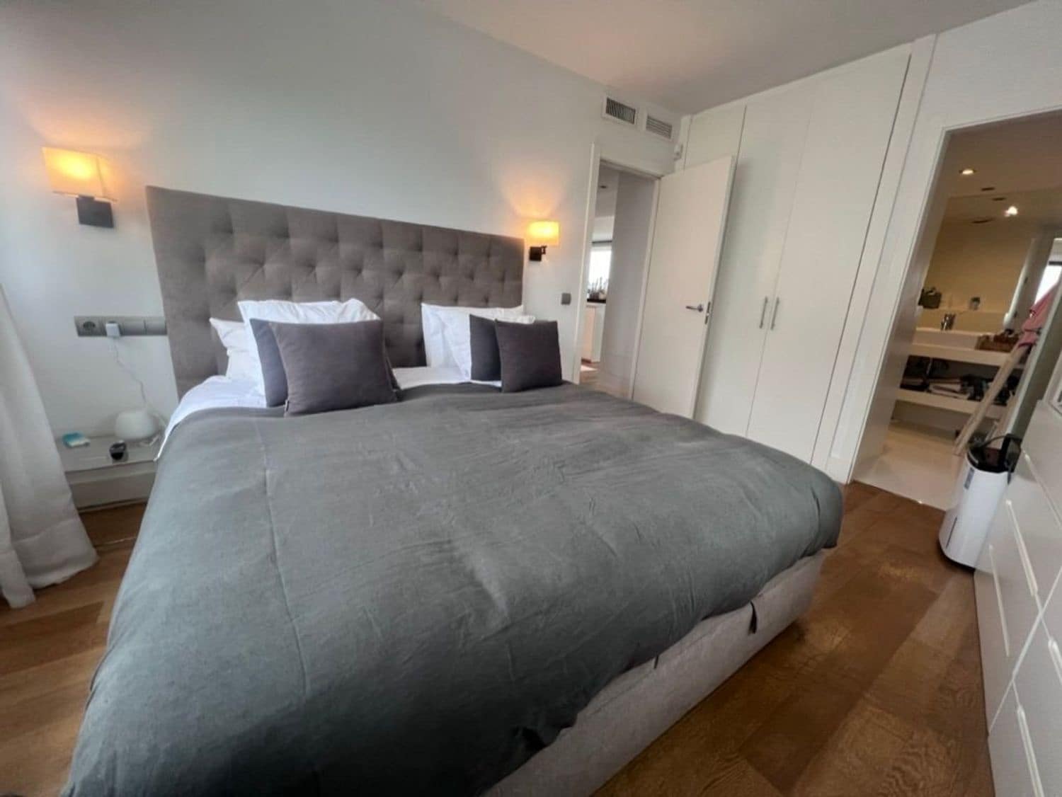 2 bedroom Apartment for sale in Ibiza / Eivissa town with garage - € 1,060,500 (Ref: 8013645)