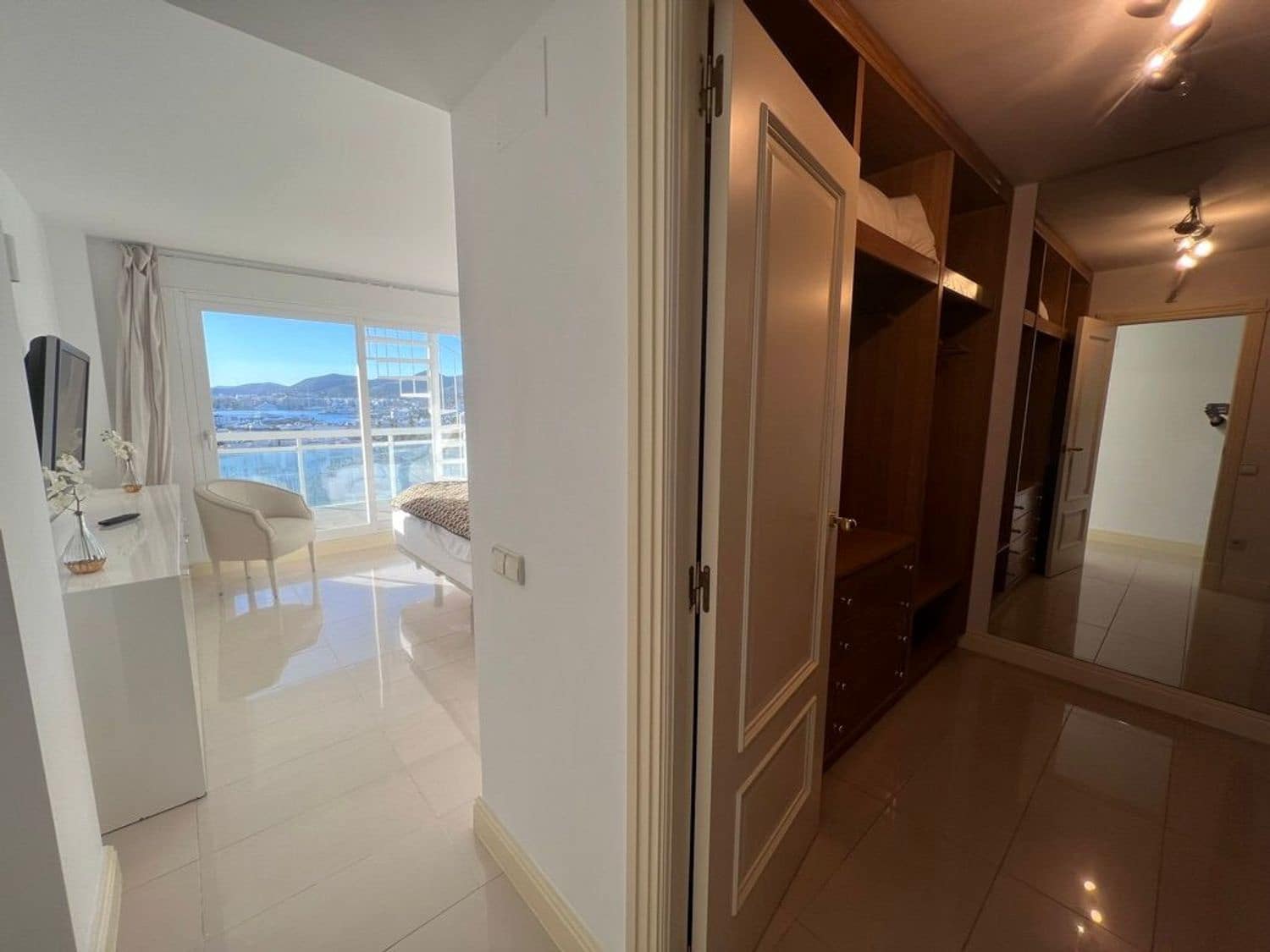 3 bedroom Apartment for sale in Talamanca with pool garage - € 3,150,000 (Ref: 8041452)