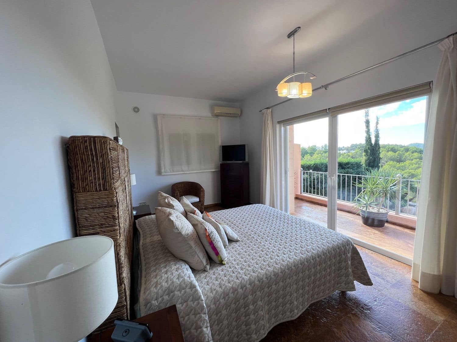 5 sypialnia Willa na sprzedaż w Roca Llisa z basenem garażem - 2 595 000 € (Ref: 8193220)