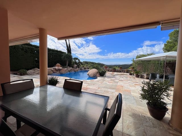 5 sypialnia Willa na sprzedaż w Roca Llisa, Santa Eulalia / Santa Eularia z basenem garażem - 2 595 000 € (Ref: 8193220)