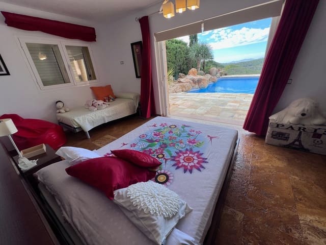 5 sypialnia Willa na sprzedaż w Roca Llisa, Santa Eulalia / Santa Eularia z basenem garażem - 2 595 000 € (Ref: 8193220)