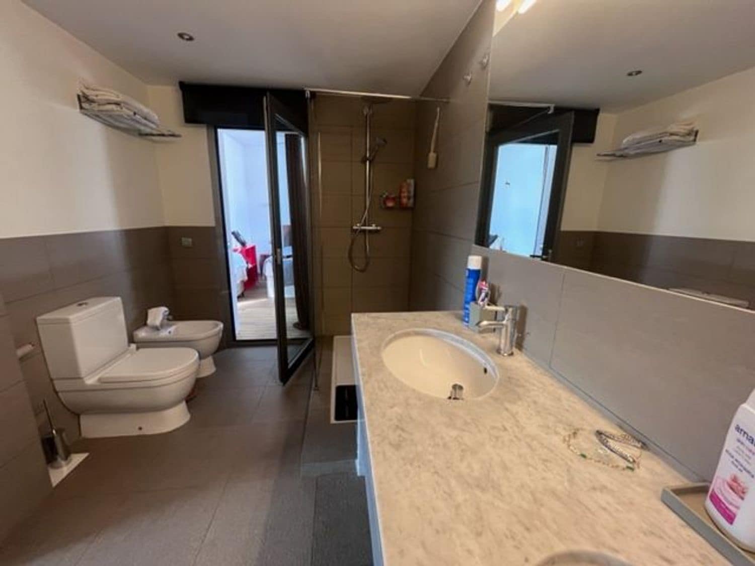 3 makuuhuone Omakotitalo vuokrattavana paikassa Roca Llisa mukana uima-altaan 
autotalli - 3 950 € (Ref: 8322448)