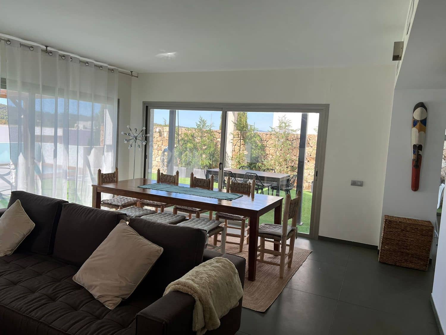 3 makuuhuone Omakotitalo vuokrattavana paikassa Roca Llisa mukana uima-altaan 
autotalli - 3 950 € (Ref: 8322448)