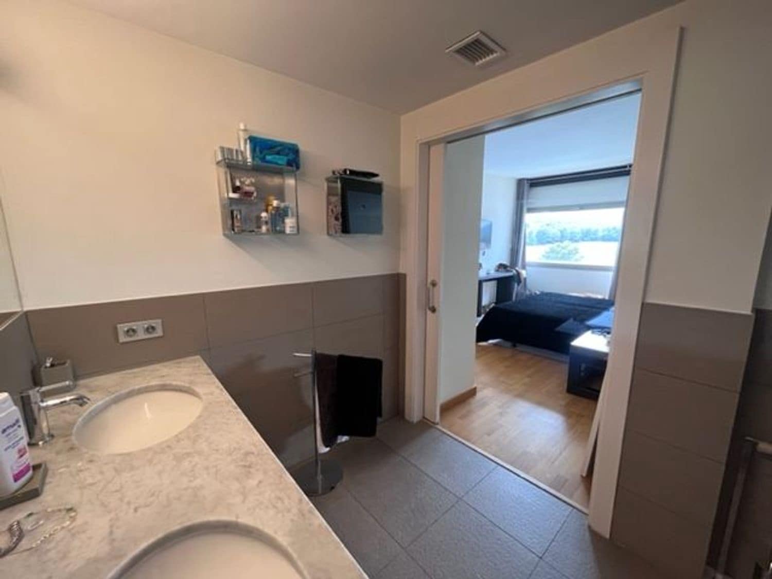 3 makuuhuone Omakotitalo vuokrattavana paikassa Roca Llisa mukana uima-altaan 
autotalli - 3 950 € (Ref: 8322448)