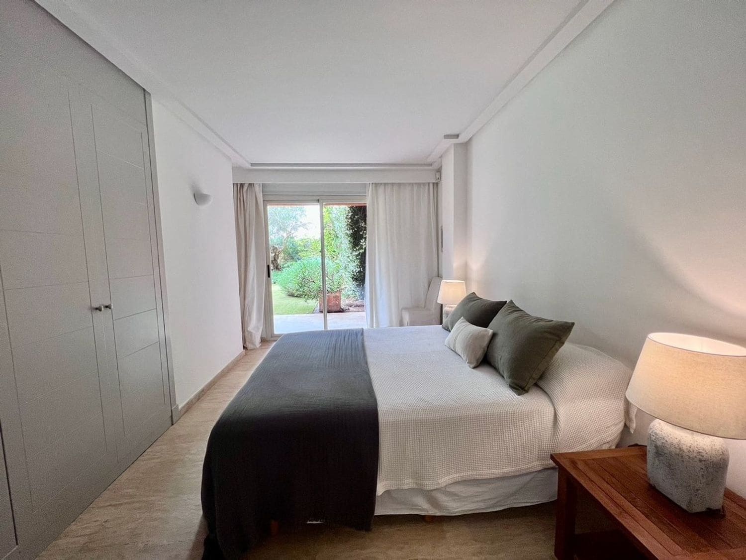 2 bedroom Apartment for rent in Roca Llisa with pool garage - € 3,000 (Ref: 8480327)