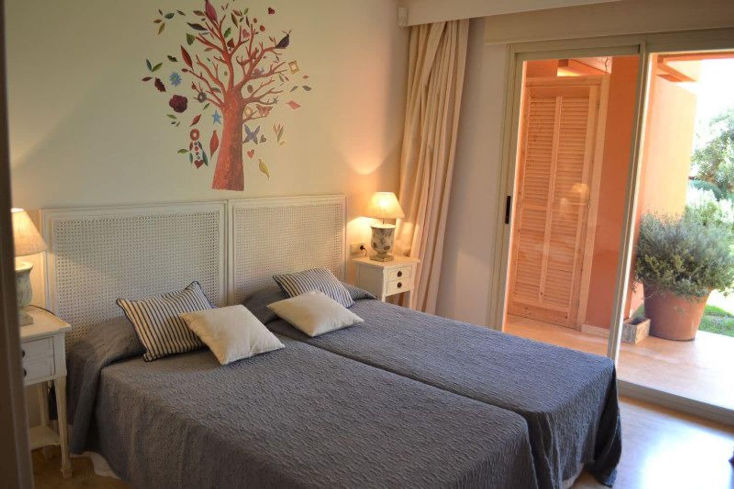 2 bedroom Apartment for rent in Roca Llisa with pool garage - € 3,000 (Ref: 8480327)