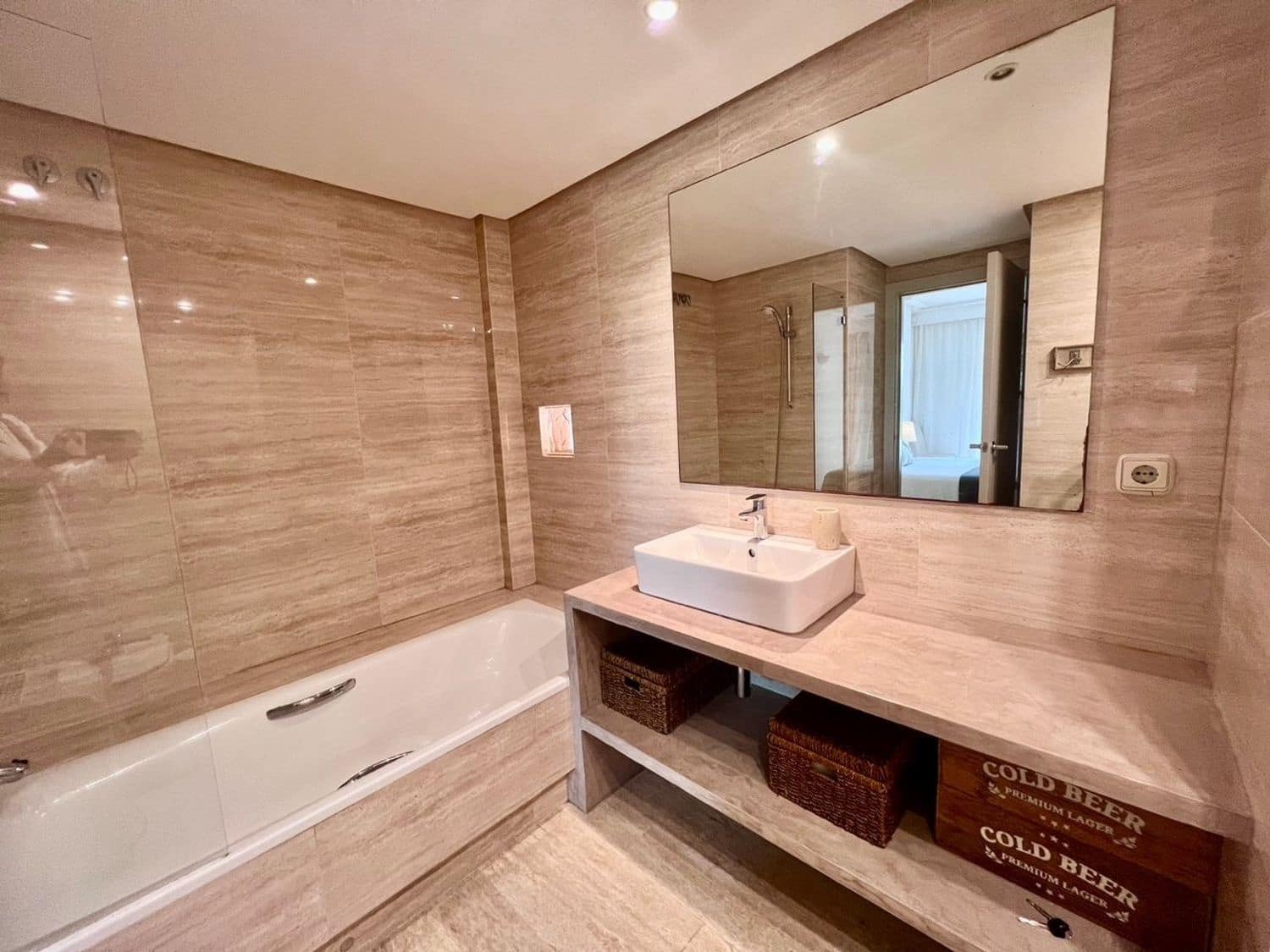 2 bedroom Apartment for rent in Roca Llisa with pool garage - € 3,000 (Ref: 8480327)