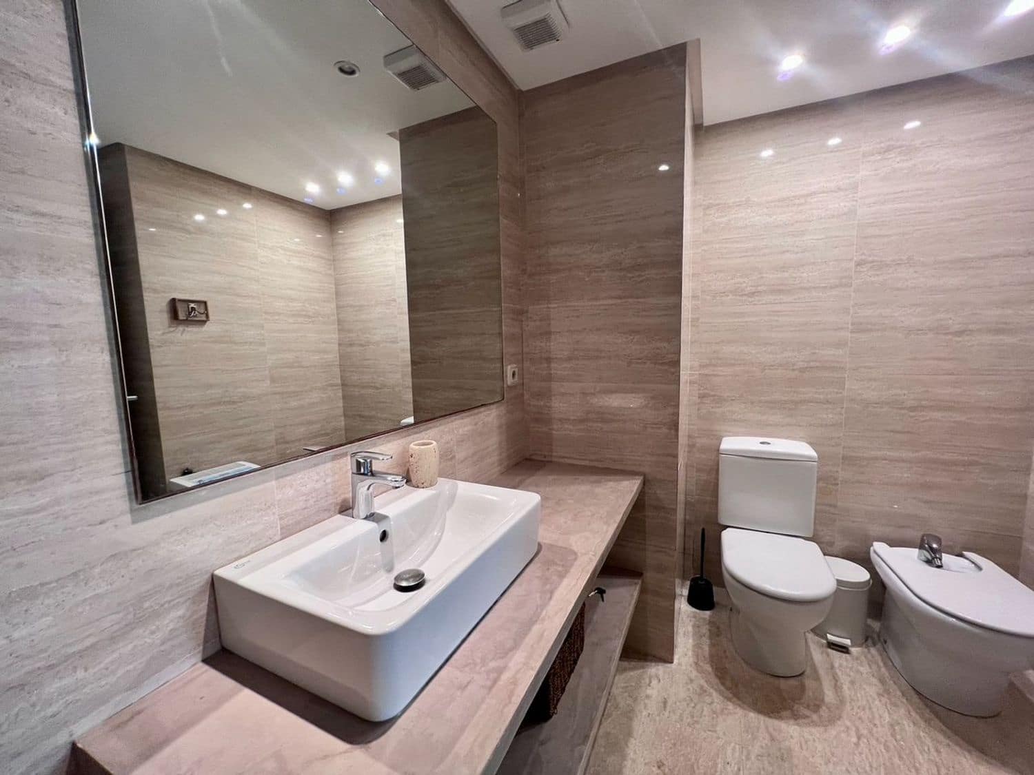 2 bedroom Apartment for rent in Roca Llisa with pool garage - € 3,000 (Ref: 8480327)