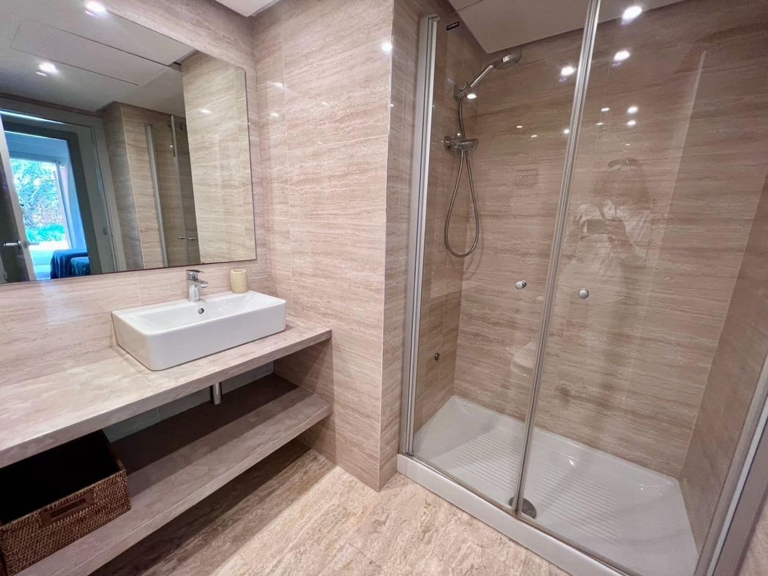 2 bedroom Apartment for rent in Roca Llisa with pool garage - € 3,000 (Ref: 8480327)