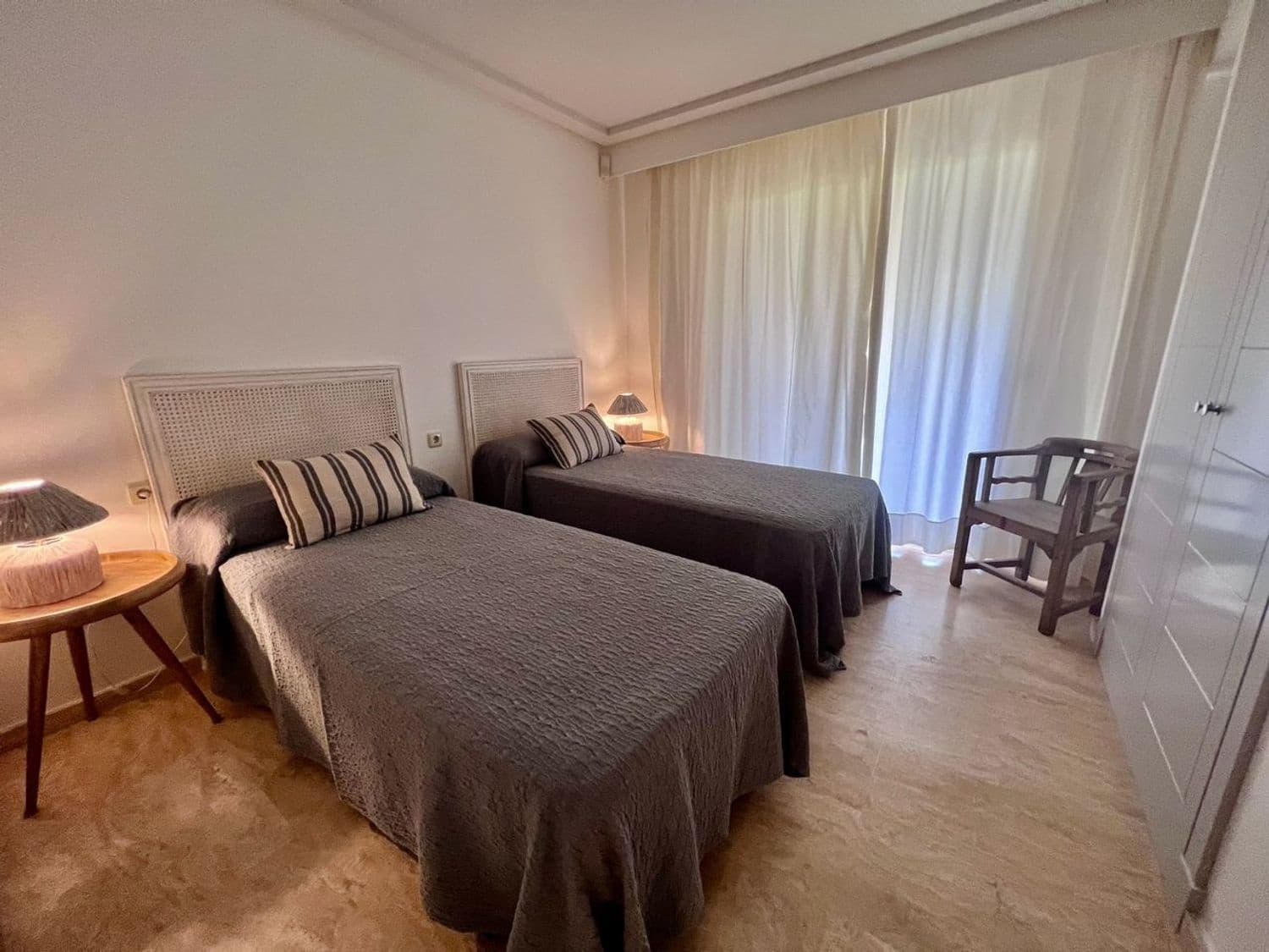 2 bedroom Apartment for rent in Roca Llisa with pool garage - € 3,000 (Ref: 8480327)