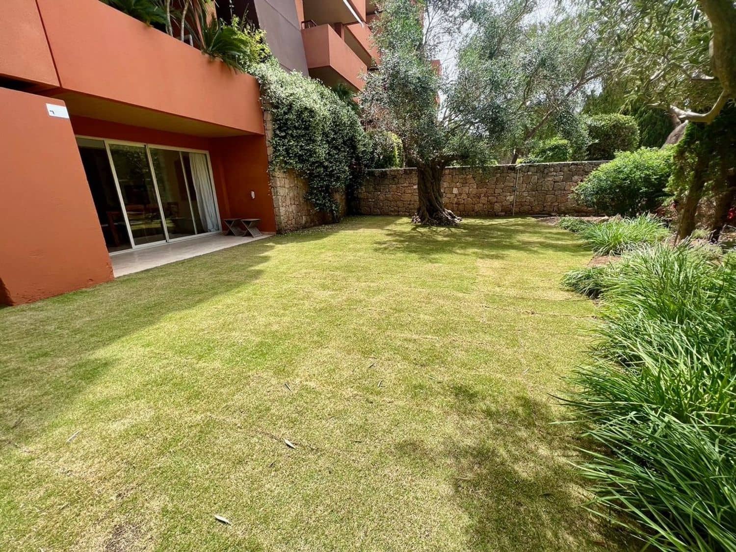 2 bedroom Apartment for rent in Roca Llisa with pool garage - € 3,000 (Ref: 8480327)