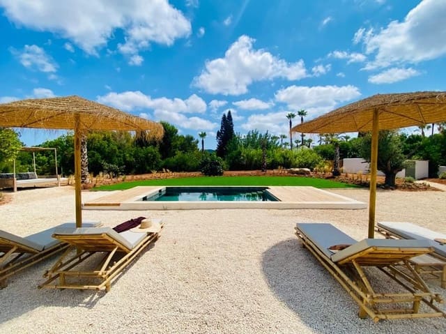 3 bedroom Villa for rent in Sant Llorenç de Balafia, Sant Joan de Labritja with pool garage - € 16,000 (Ref: 8675536)