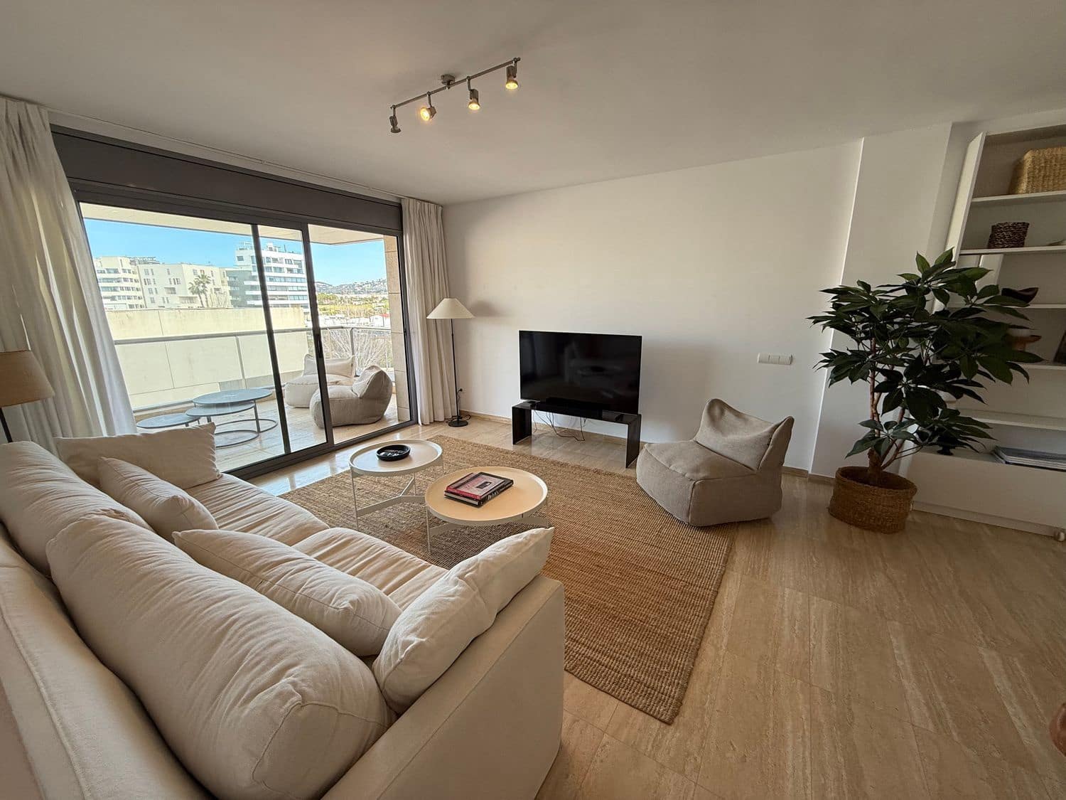 3 bedroom Apartment for sale in Ibiza / Eivissa town with pool garage - € 770,000 (Ref: 8840611)