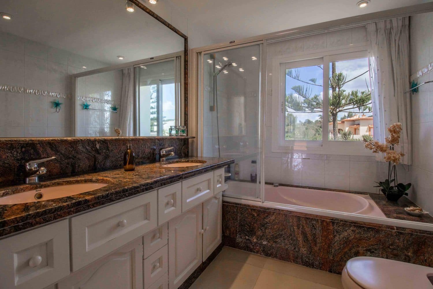 Chalet de 7 habitaciones en Nuestra Señora de Jesus en venta con piscina garaje - 3.960.000 € (Ref: 8889119)