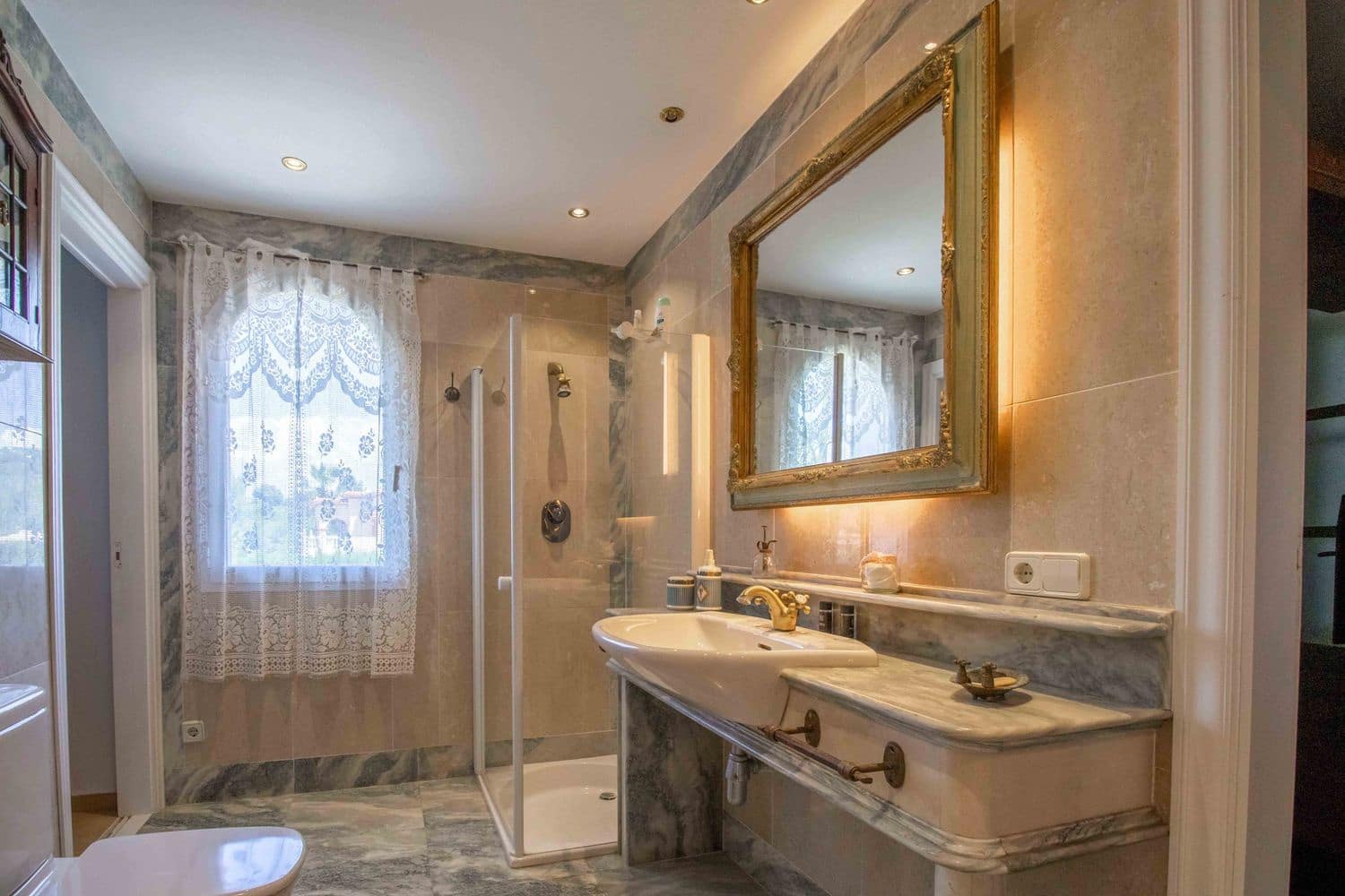 Chalet de 7 habitaciones en Nuestra Señora de Jesus en venta con piscina garaje - 3.960.000 € (Ref: 8889119)