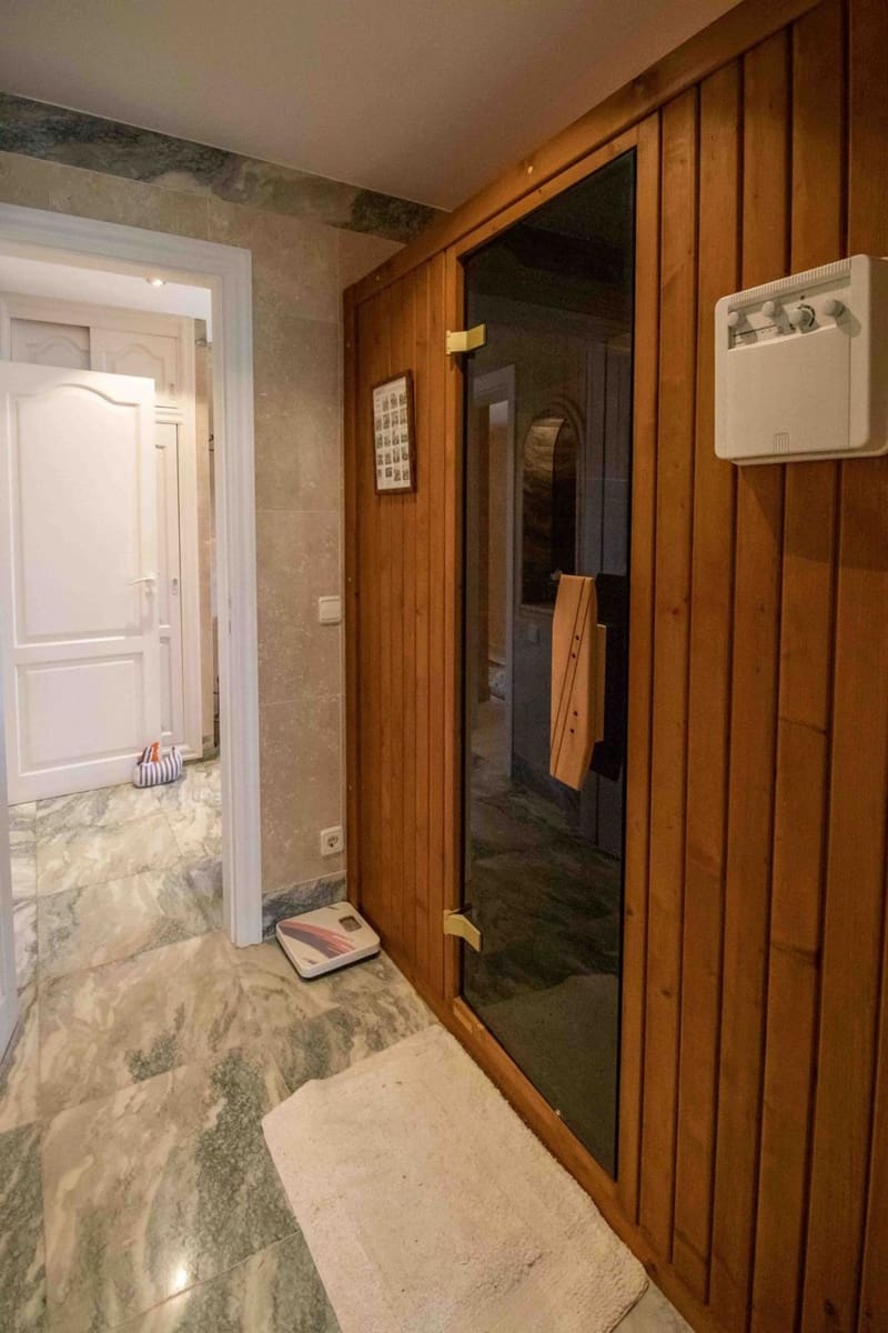 Chalet de 7 habitaciones en Nuestra Señora de Jesus en venta con piscina garaje - 3.960.000 € (Ref: 8889119)