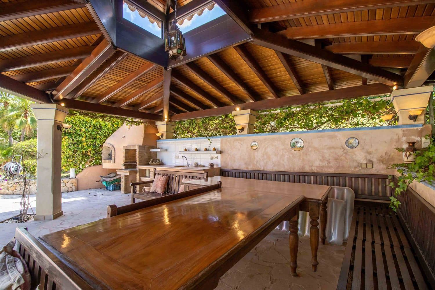 Chalet de 7 habitaciones en Nuestra Señora de Jesus en venta con piscina garaje - 3.960.000 € (Ref: 8889119)