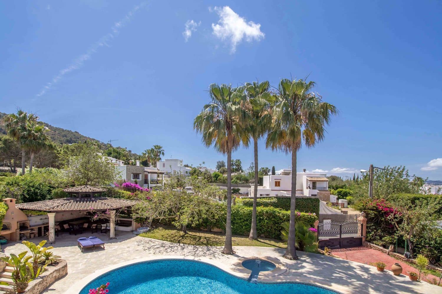 Chalet de 7 habitaciones en Nuestra Señora de Jesus en venta con piscina garaje - 3.960.000 € (Ref: 8889119)