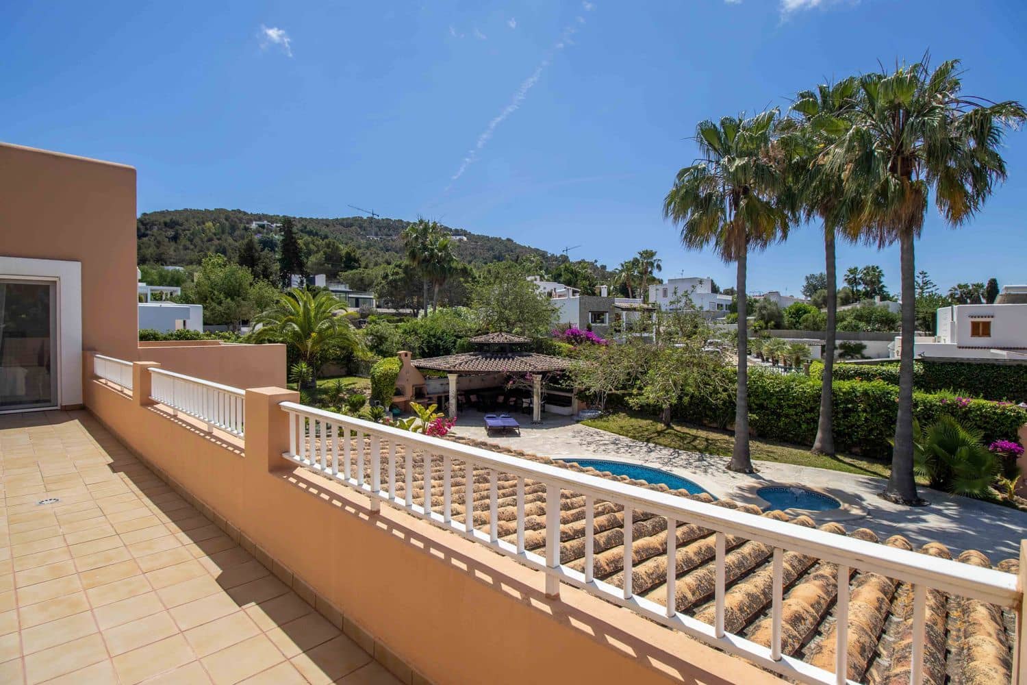 Chalet de 7 habitaciones en Nuestra Señora de Jesus en venta con piscina garaje - 3.960.000 € (Ref: 8889119)