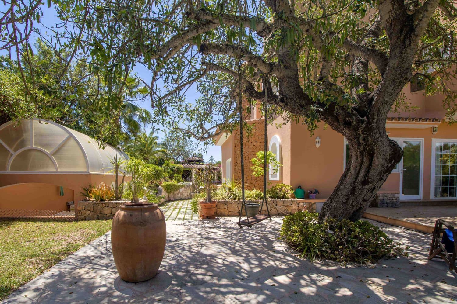 Chalet de 7 habitaciones en Nuestra Señora de Jesus en venta con piscina garaje - 3.960.000 € (Ref: 8889119)