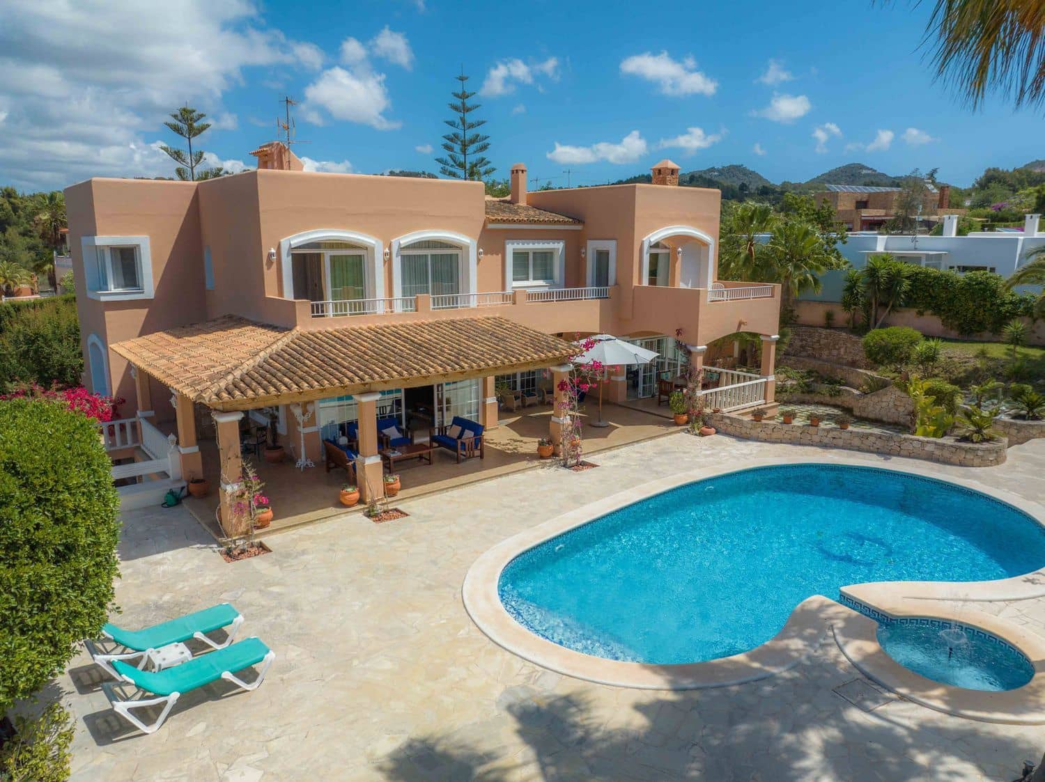 Chalet de 7 habitaciones en Nuestra Señora de Jesus en venta con piscina garaje - 3.960.000 € (Ref: 8889119)